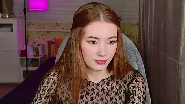 Snapshot of Lunavira chatting on May 21, 2026, 7:32 pm Lunavira online show from May 21, 2026, 7:32 pm