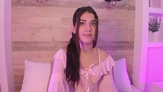 cristin collins online show from June 25, 2026, 2:44 am