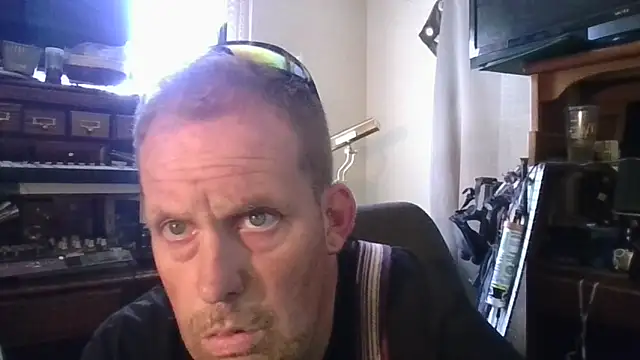 strokingjoe14585 online show from April 25, 2026, 6:49 pm