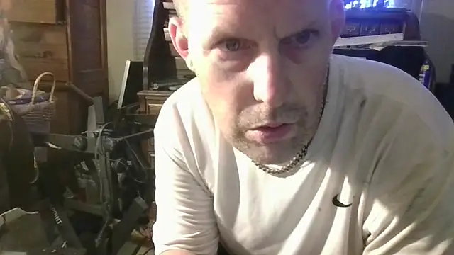 strokingjoe14585 online show from May 26, 2026, 11:34 pm