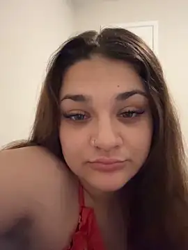 treasurebabii online show from March 23, 2026, 3:43 am