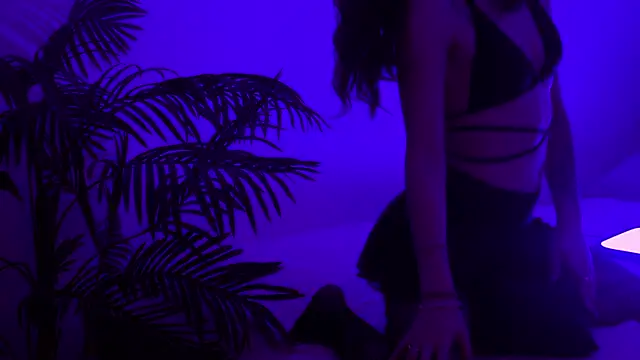 SweeetMila online show from April 13, 2026, 4:12 pm