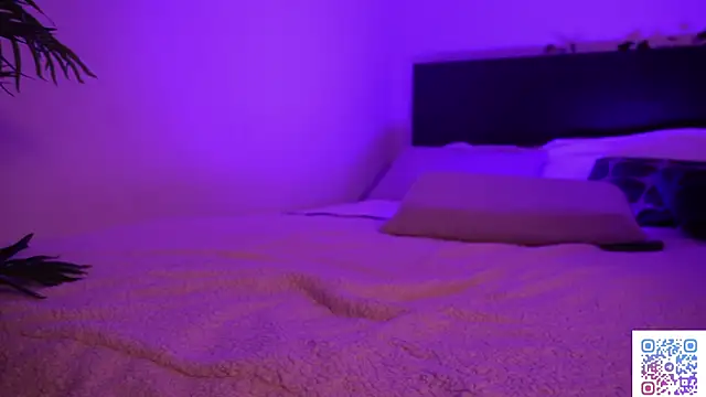 SweeetMila online show from April 14, 2026, 6:03 pm