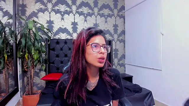 Emily Lopera online show from May 3, 2026, 5:08 pm