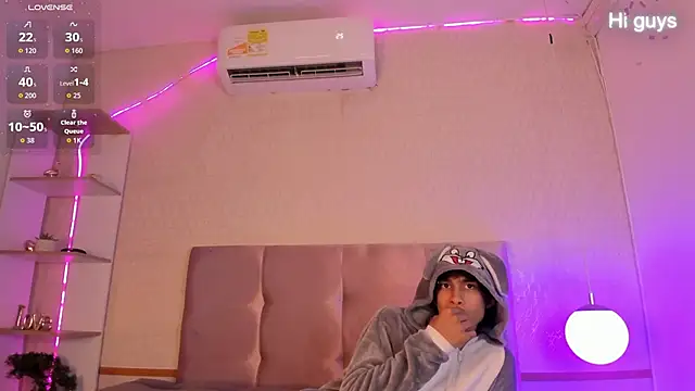 Cheys Mast online show from April 23, 2026, 6:54 pm