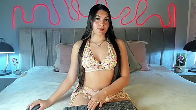 Snapshot of im_Valskin chatting on May 21, 2026, 11:39 am im Valskin online show from May 21, 2026, 11:39 am