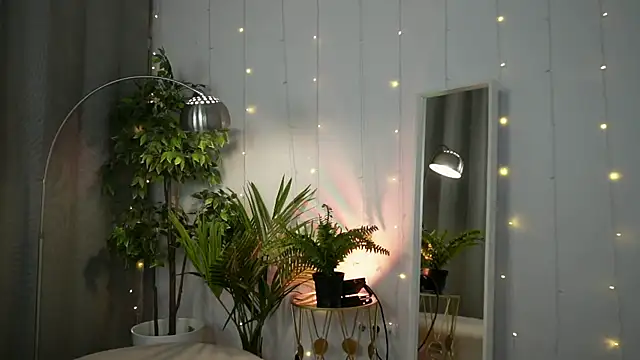 Snapshot of MsKionny chatting on April 7, 2026, 9:59 pm MsKionny online show from April 7, 2026, 9:59 pm