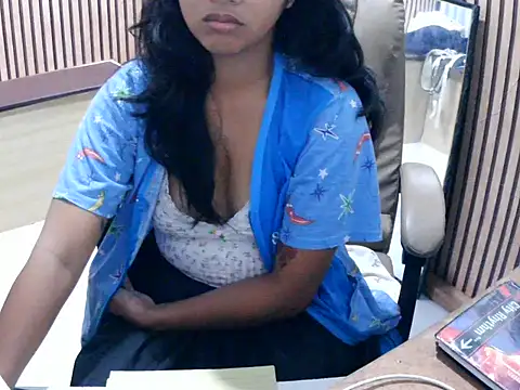 spicyren online show from March 14, 2026, 2:06 am