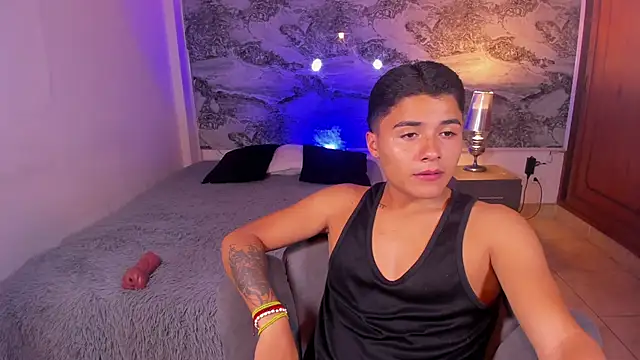 Liam Dustin online show from April 10, 2026, 3:56 am
