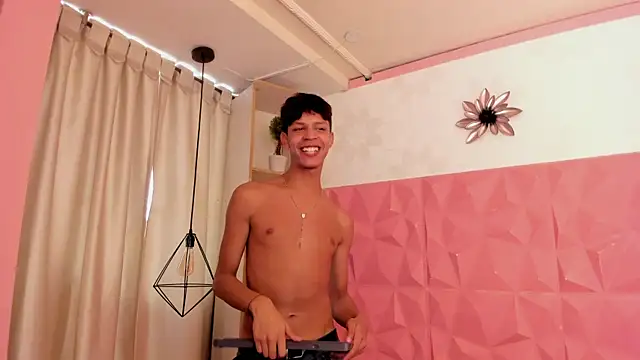 Ethan qop online show from July 28, 2026, 5:23 pm