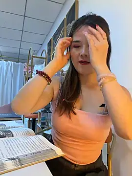 Xiaoxiao-y online show from April 25, 2026, 1:41 pm