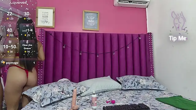 Snapshot of lindaa022 chatting on April 8, 2026, 2:33 am lindaa022 online show from April 8, 2026, 2:33 am