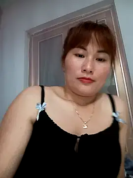 Lucxy-ki6 online show from May 6, 2026, 1:05 pm