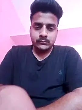 Decentlover67 online show from May 16, 2026, 9:39 am