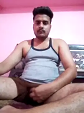 Decentlover67 online show from May 19, 2026, 4:57 pm