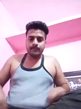 Decentlover67 online show from May 22, 2026, 12:33 pm