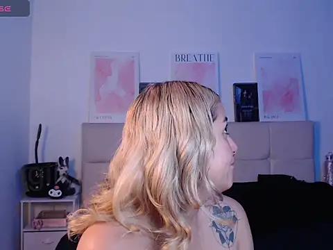 Snapshot of trinitych_ chatting on March 15, 2026, 8:20 am trinitych online show from March 15, 2026, 8:20 am