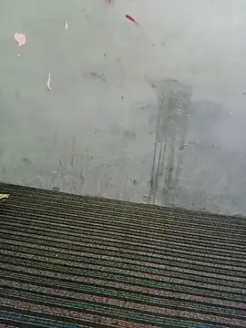 School teacher12 online show from April 22, 2026, 8:39 am