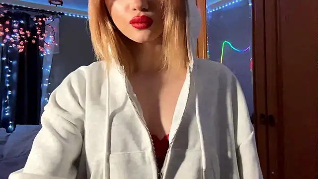 StacyChocopay online show from June 10, 2026, 1:06 am