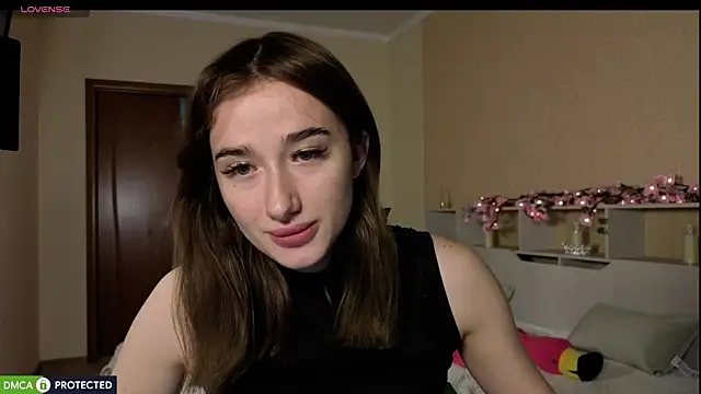 Lady Sunrise12 online show from July 15, 2026, 1:33 am