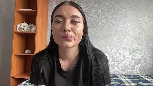 Sofi Funny online show from April 28, 2026, 4:17 am