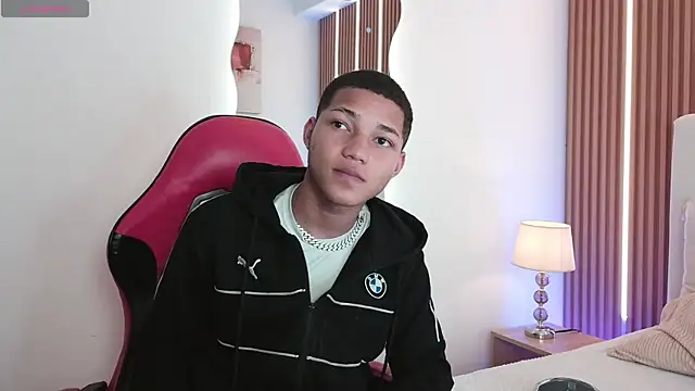 Kelvin Josue online show from May 3, 2026, 8:59 pm