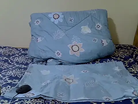 Darkchocolatequeen online show from July 8, 2026, 11:04 am