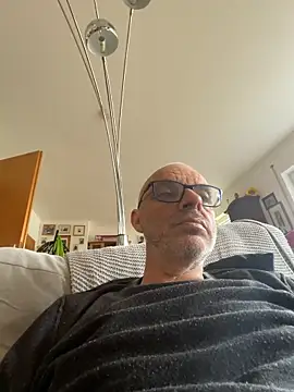 Thomate24 online show from June 10, 2026, 5:07 am