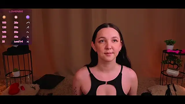 Snapshot of CindyBkitty chatting on May 13, 2026, 4:04 pm CindyBkitty online show from May 13, 2026, 4:04 pm