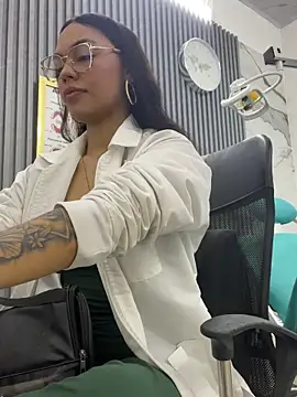 daniela-sexy online show from April 22, 2026, 1:34 pm