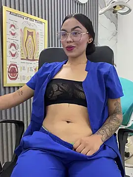 daniela-sexy online show from April 29, 2026, 8:04 pm
