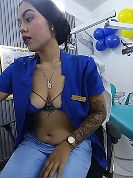 daniela-sexy online show from June 10, 2026, 3:33 pm
