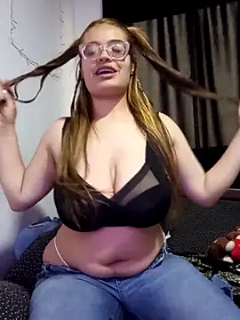 annie yin1 online show from April 13, 2026, 6:35 pm