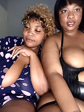 BeverlyQueen15 online show from March 30, 2026, 8:32 pm