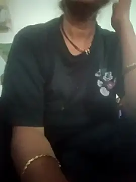 Snapshot of Mona_ji32 chatting on March 26, 2026, 1:01 am Mona ji32 online show from March 26, 2026, 1:01 am