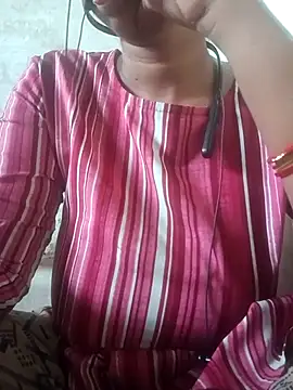 Snapshot of Mona_ji32 chatting on April 27, 2026, 1:03 am Mona ji32 online show from April 27, 2026, 1:03 am