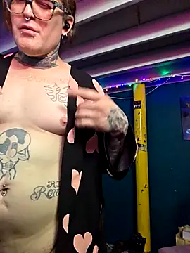 TattooBambie online show from May 23, 2026, 7:35 am