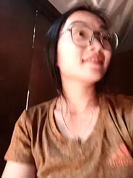 emmasexy2k online show from March 19, 2026, 4:27 am