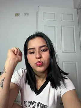 Snapshot of Trixie_pop chatting on March 27, 2026, 11:59 pm Trixie pop online show from March 27, 2026, 11:59 pm
