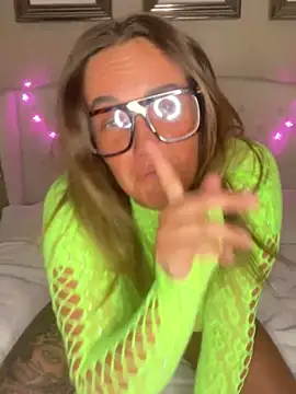 Spicy-Mama69 online show from April 2, 2026, 6:49 pm