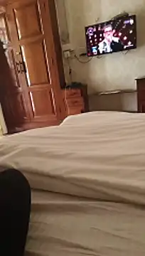 xyz 2giT online show from March 17, 2026, 5:44 am