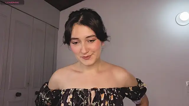 Snapshot of AleblancXOXO chatting on May 28, 2026, 10:07 pm AleblancXOXO online show from May 28, 2026, 10:07 pm