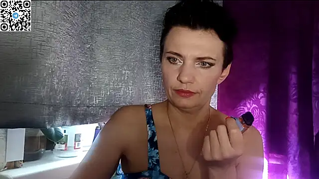 HotMamaQueen234 online show from May 8, 2026, 1:27 pm