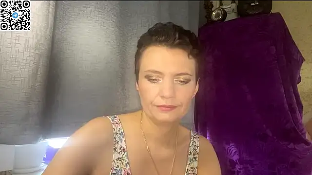 HotMamaQueen234 online show from May 29, 2026, 12:25 pm