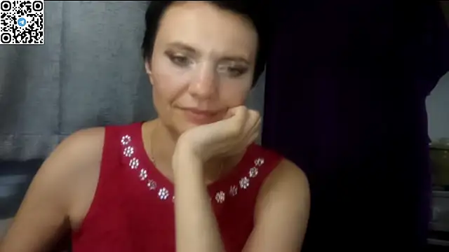 HotMamaQueen234 online show from June 11, 2026, 11:25 pm