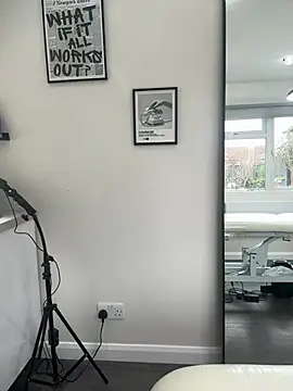 Snapshot of skarletthorne chatting on March 27, 2026, 7:47 am skarletthorne online show from March 27, 2026, 7:47 am