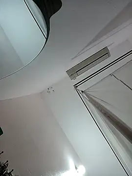 Snapshot of Victoria_mila chatting on March 24, 2026, 3:44 am Victoria mila online show from March 24, 2026, 3:44 am