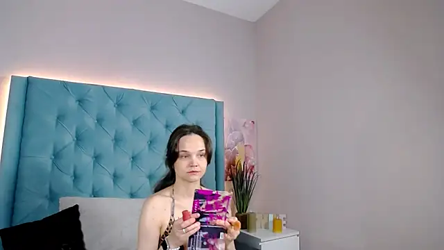 IowaSin online show from April 8, 2026, 1:00 pm