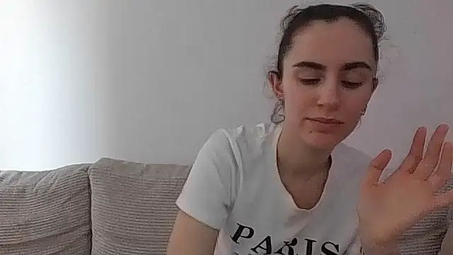 Snapshot of starlight_mo chatting on March 28, 2026, 3:44 pm starlight mo online show from March 28, 2026, 3:44 pm