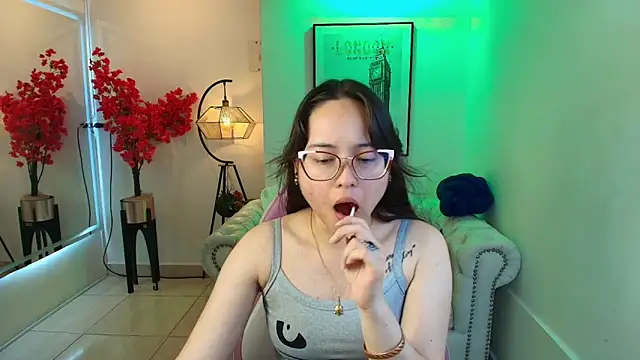 Shady bug online show from May 18, 2026, 8:14 pm